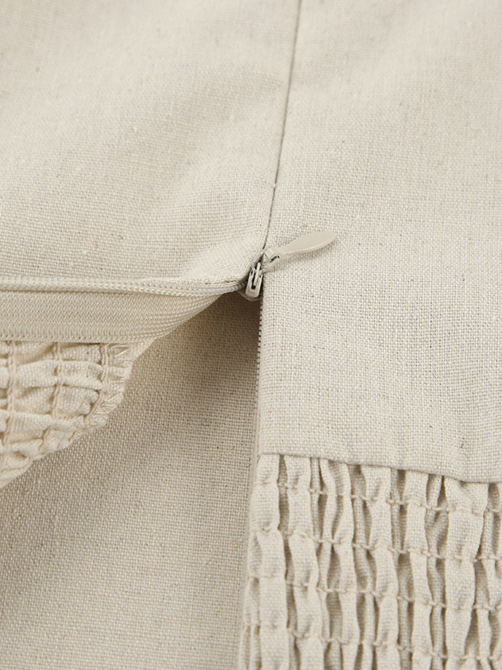 9e8f3de9a7f9436b89eb991572d8ecc9-Max